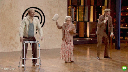6 Best Credit Cards for Retirees in Singapore (2025): Everyday Cashback, Earning Miles, and More