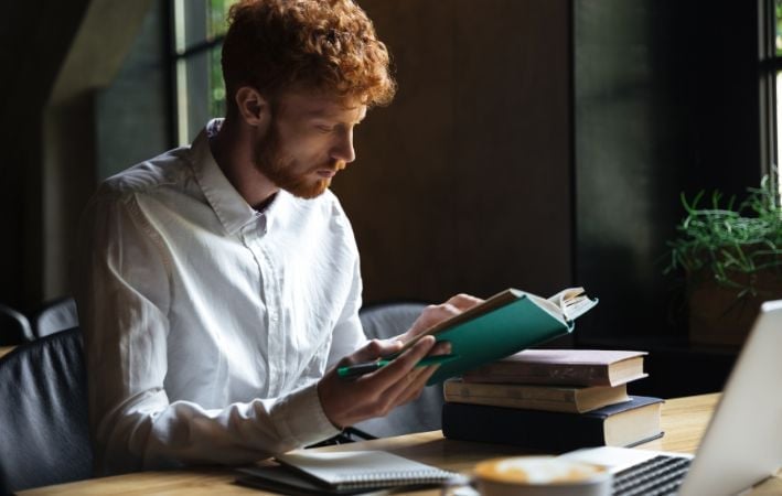 Top 5 Books to Read if You Want to Build Wealth and Stay Wealthy (With Insights and Quotes)