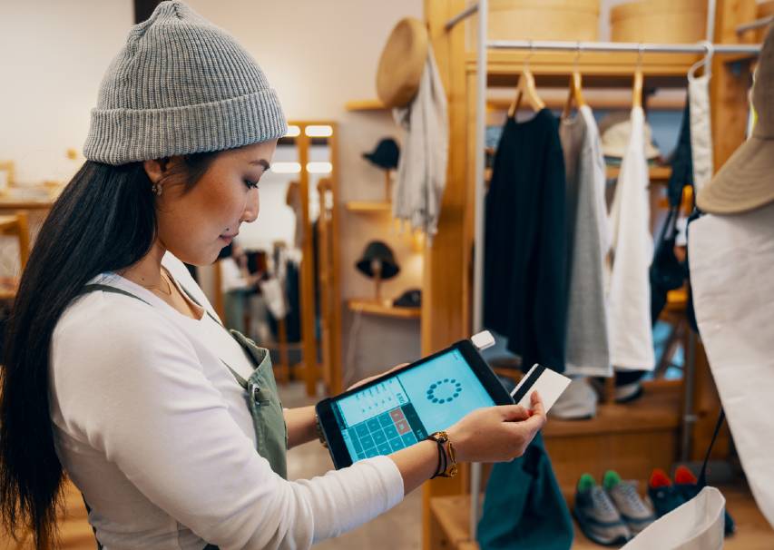 Why You Should Consider a Business Credit Card, Even for Your Side Hustle